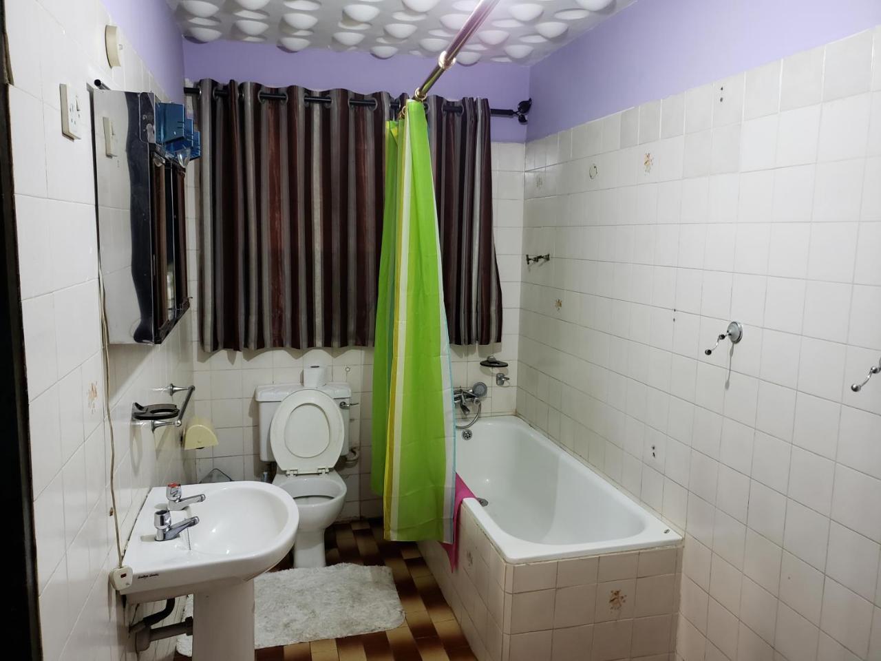 Global Summer Hotel Аккра Экстерьер фото