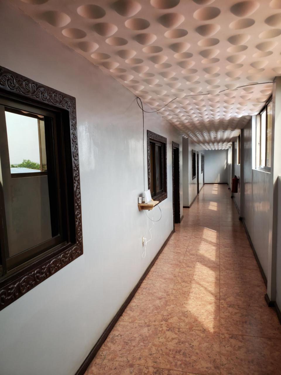 Global Summer Hotel Аккра Экстерьер фото