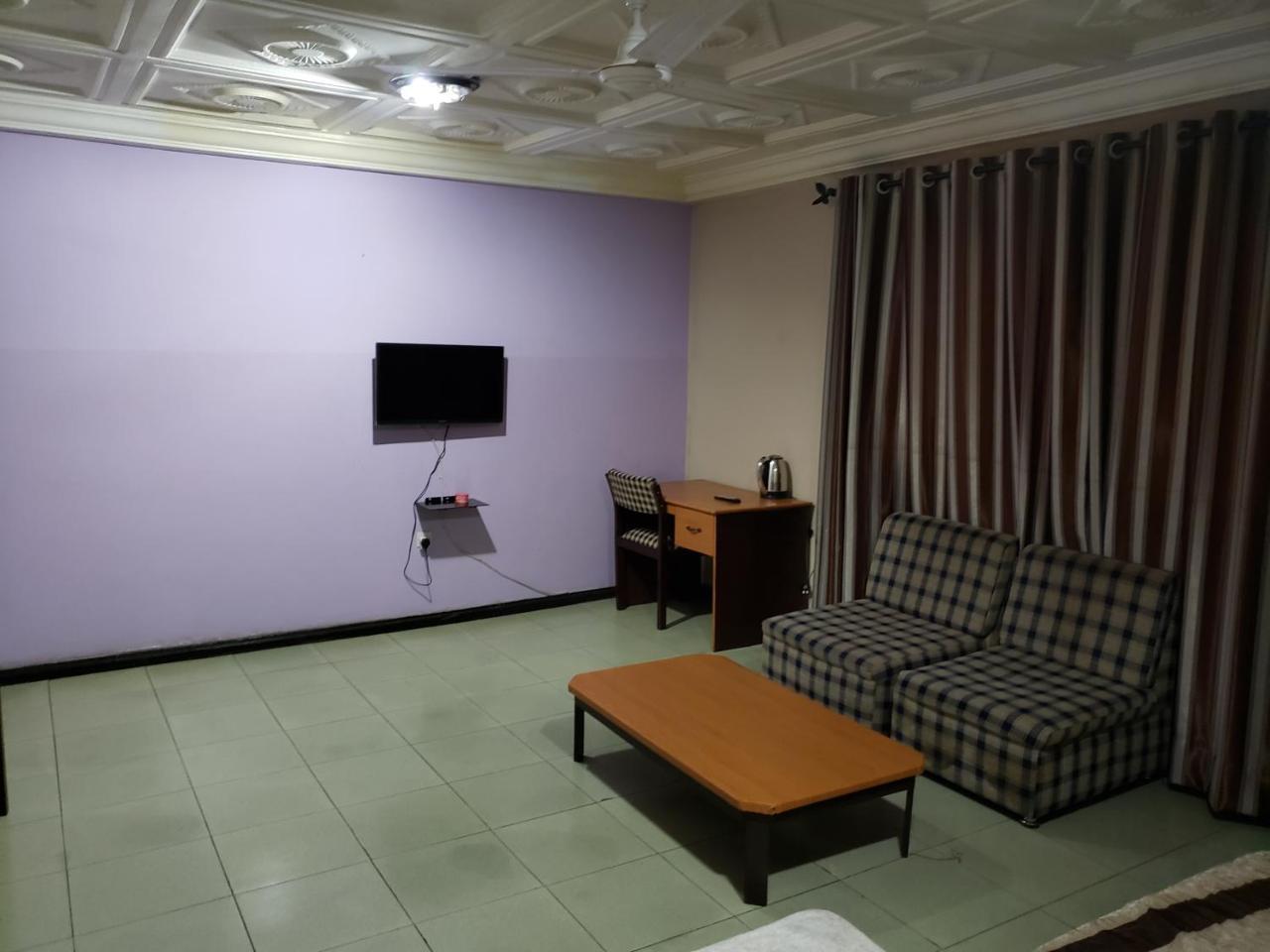 Global Summer Hotel Аккра Экстерьер фото